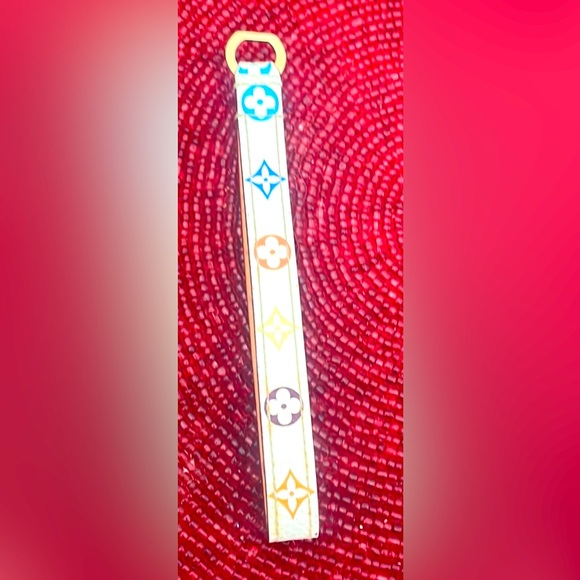 Louis Vuitton White Murakami Cell Phone Strap - Picture 1 of 4